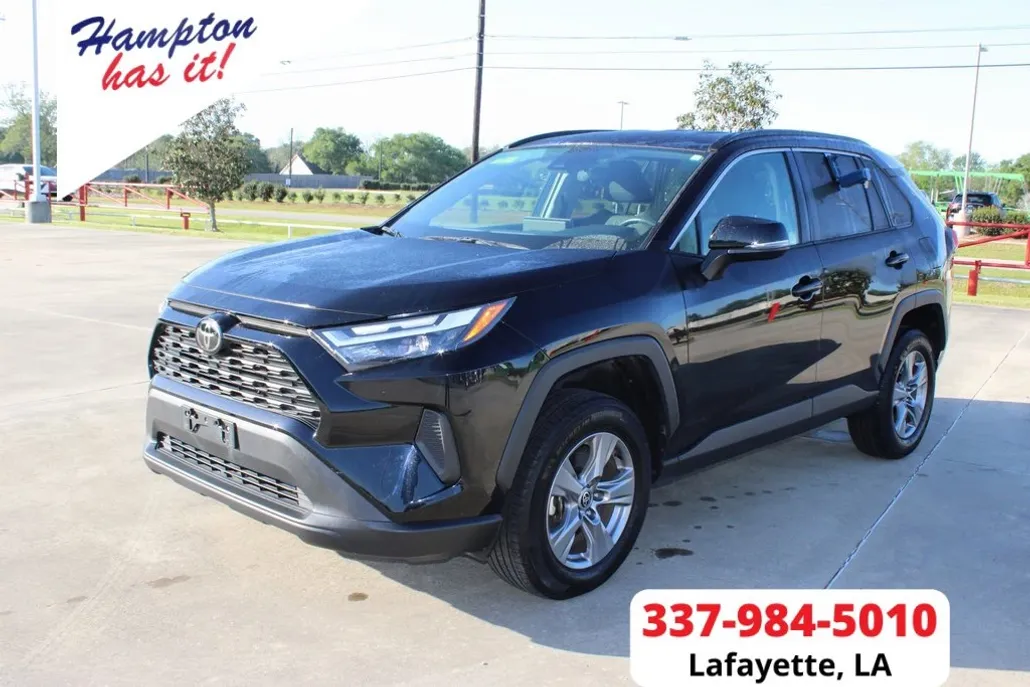2024 Toyota RAV4 XLE photo 1