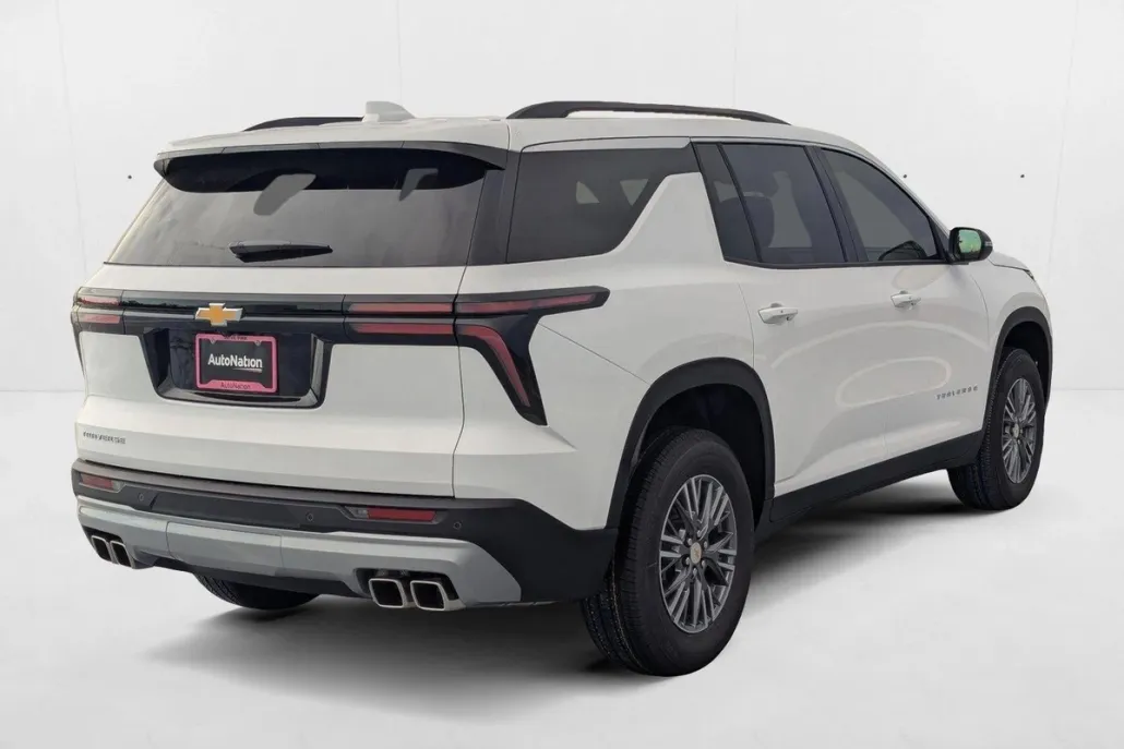 2025 Chevrolet Traverse photo 1
