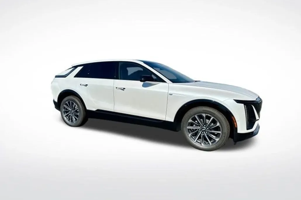 2025 Cadillac Lyriq Sport photo 1