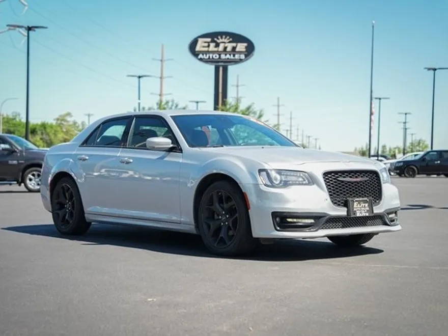 2022 Chrysler 300 S photo 1