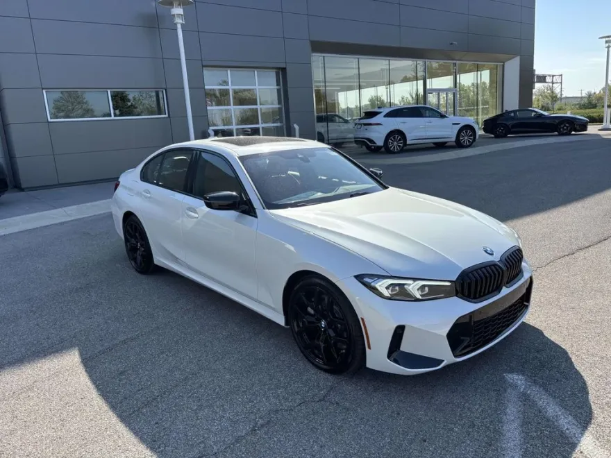 2025 Bmw 330i Sedan photo 1
