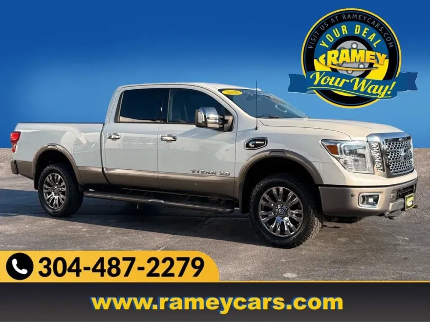 2016 Nissan Titan Platinum Reserve photo 1