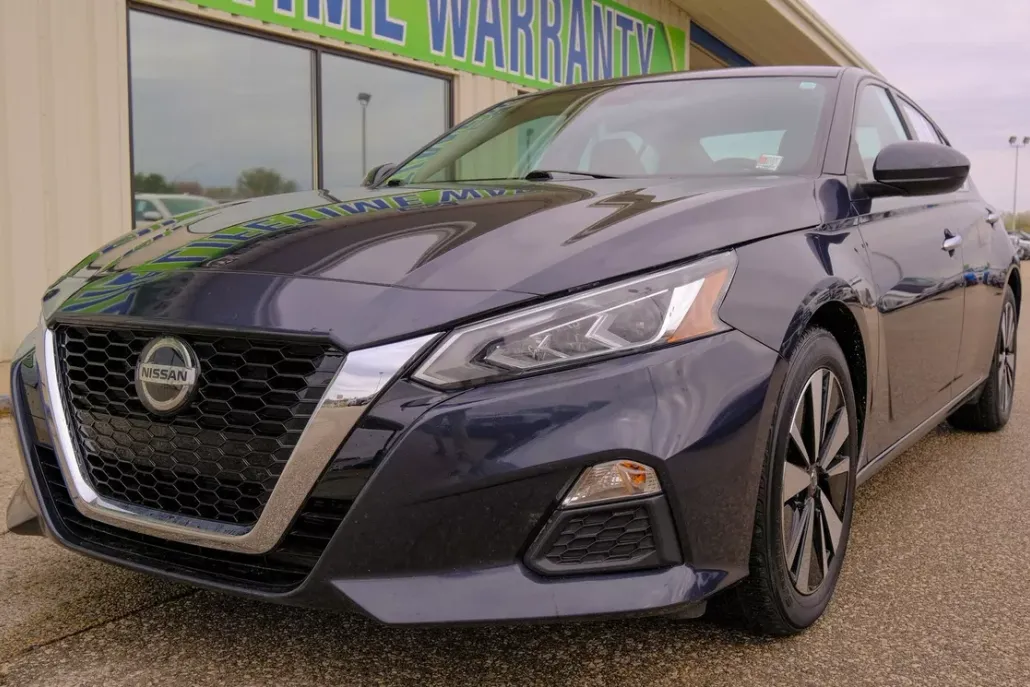 2022 Nissan Altima 2.5 SV photo 1