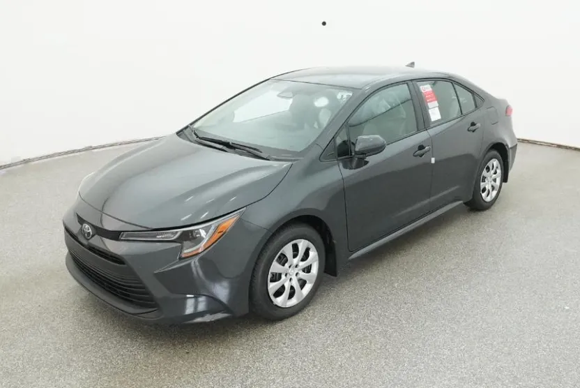 2025 Toyota Corolla LE photo 1