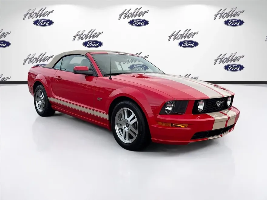 2005 Ford Mustang GT Premium photo 1
