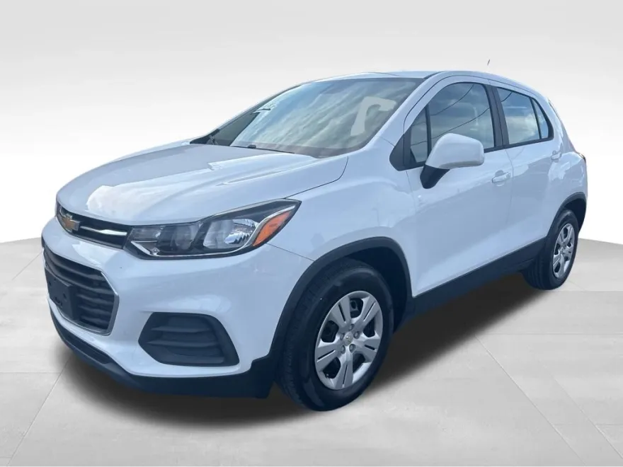 2017 Chevrolet Trax LS photo 1