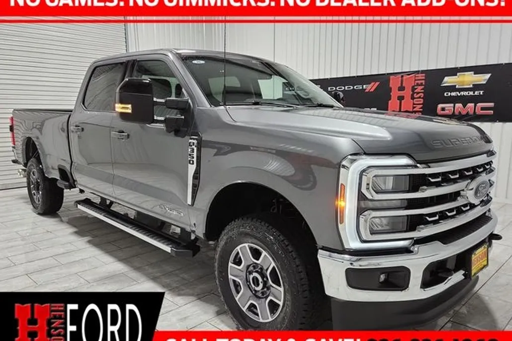 2025 Ford F-350 Lariat photo 1