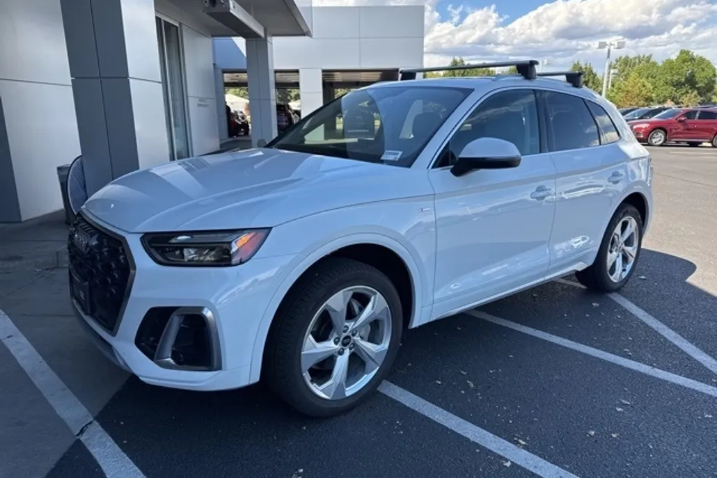 2025 Audi Q5 45 S line Premium Plus photo 1