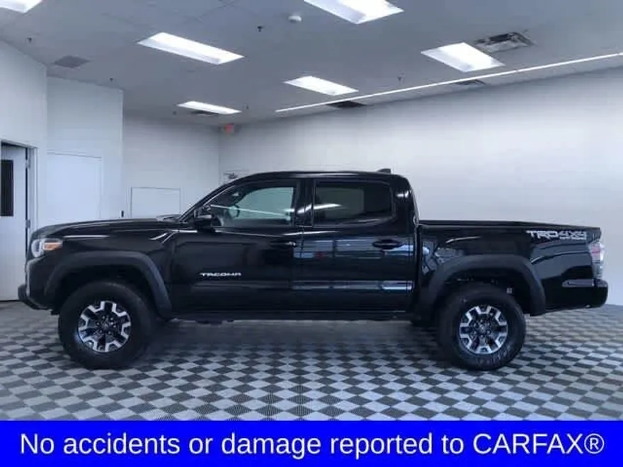 2023 Toyota Tacoma TRD photo 1