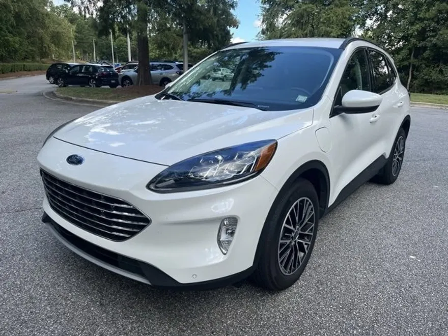 2022 Ford Escape Titanium Plug-In Hybrid photo 1
