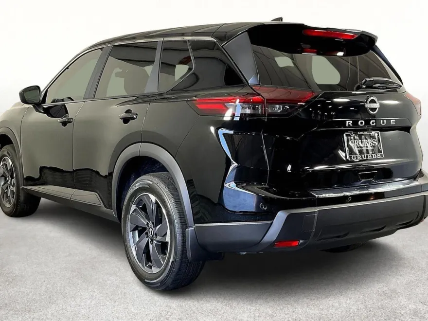 2026 Nissan Rogue SV photo 1