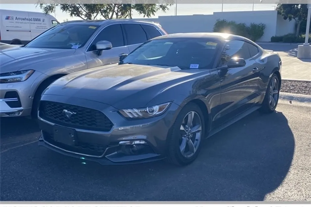 2017 Ford Mustang EcoBoost photo 1