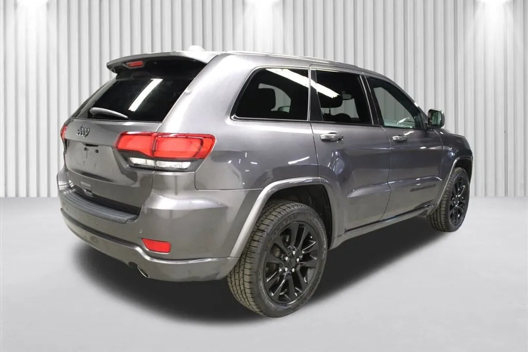 2021 Jeep Grand Cherokee Laredo X photo 1