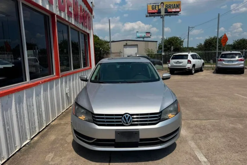 2013 Volkswagen Passat TDI SE photo 1