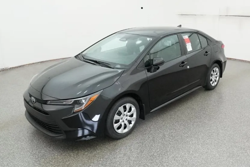 2026 Toyota Corolla LE photo 1