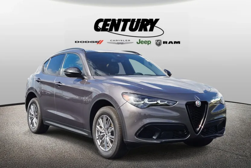 2024 Alfa Romeo Stelvio Sprint photo 1
