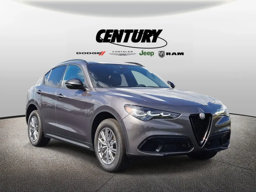 2024 Alfa Romeo Stelvio Sprint photo 1