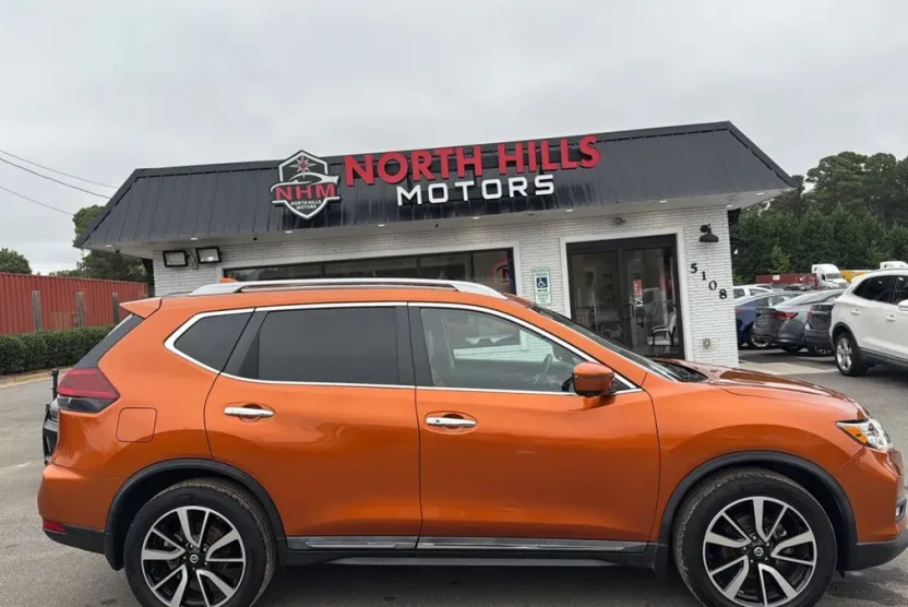 2019 Nissan Rogue SL photo 1