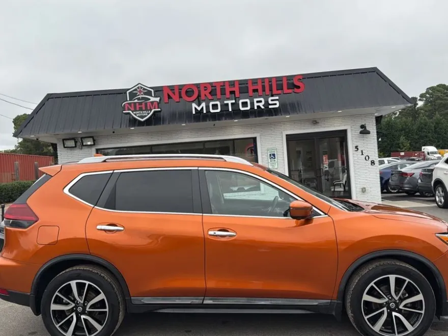 2019 Nissan Rogue SL photo 1