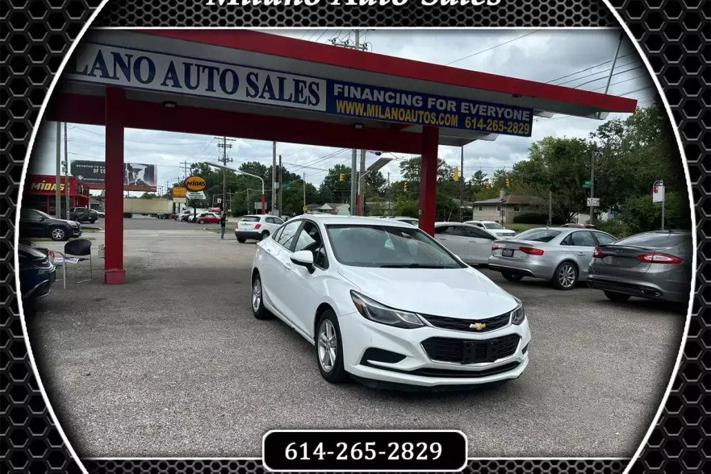 2016 Chevrolet Cruze LT photo 1