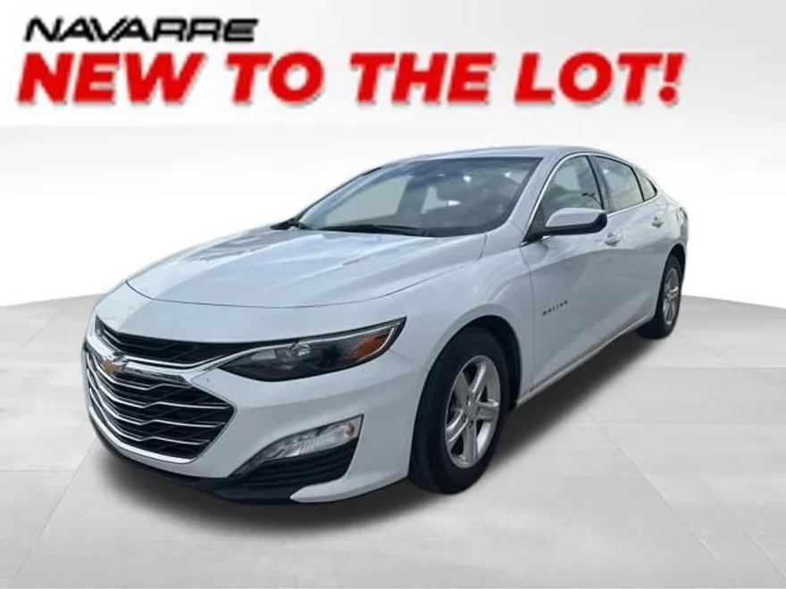 2024 Chevrolet Malibu 1LT photo 1