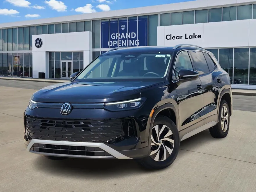 2025 Volkswagen Tiguan S photo 1