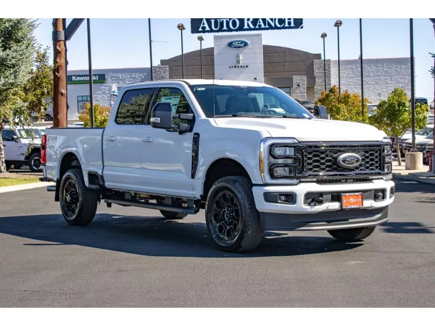 2026 Ford F-250 Lariat photo 1