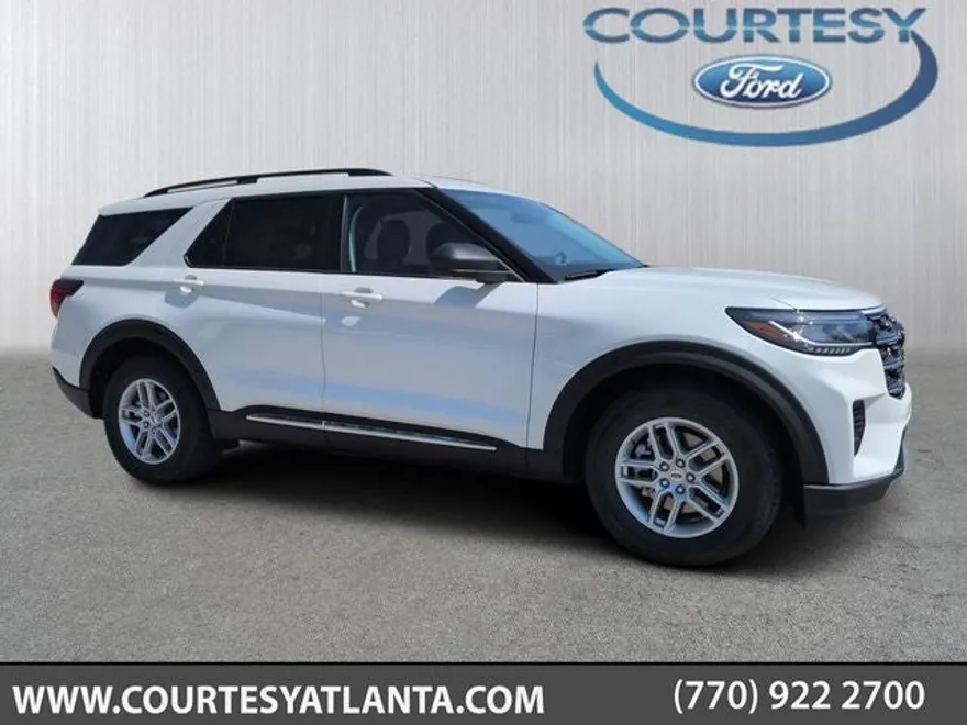2025 Ford Explorer photo 1