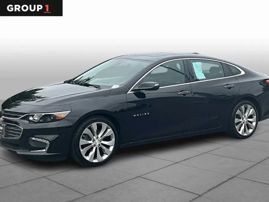 2017 Chevrolet Malibu Premier photo 1