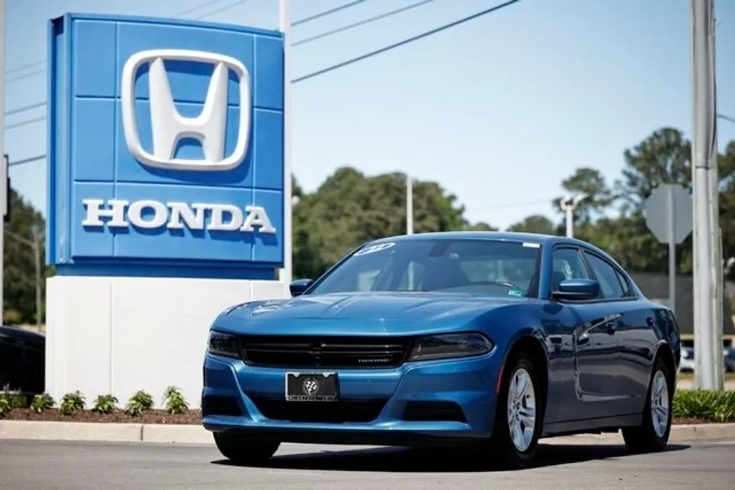 2022 Dodge Charger SXT photo 1
