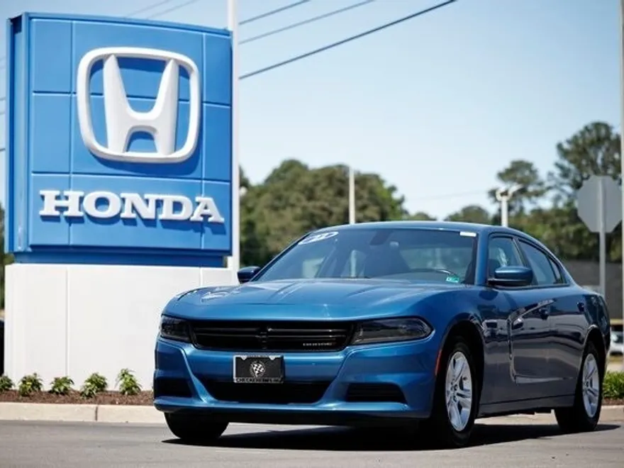 2022 Dodge Charger SXT photo 1