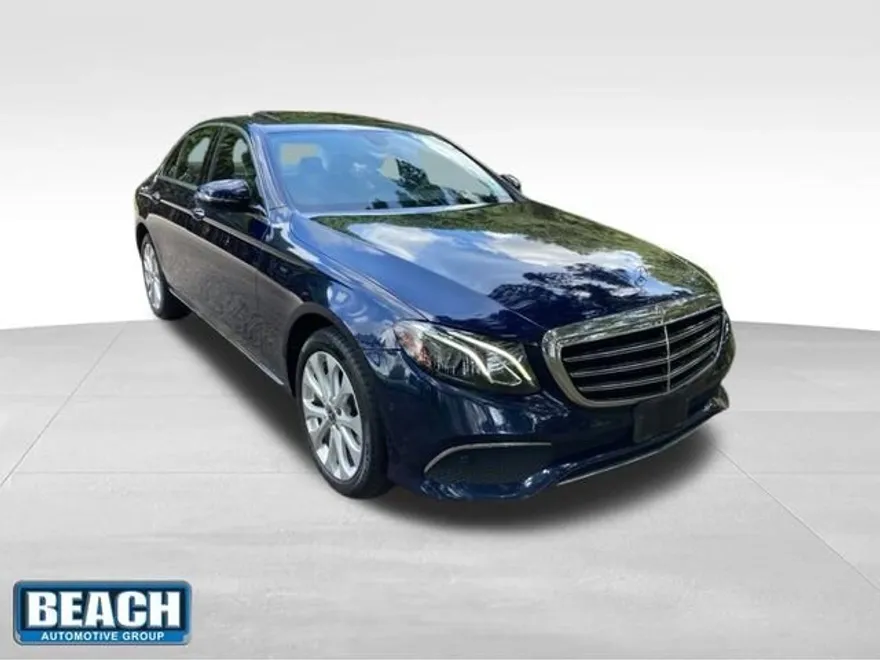 2018 Mercedes Benz E 300 4MATIC photo 1