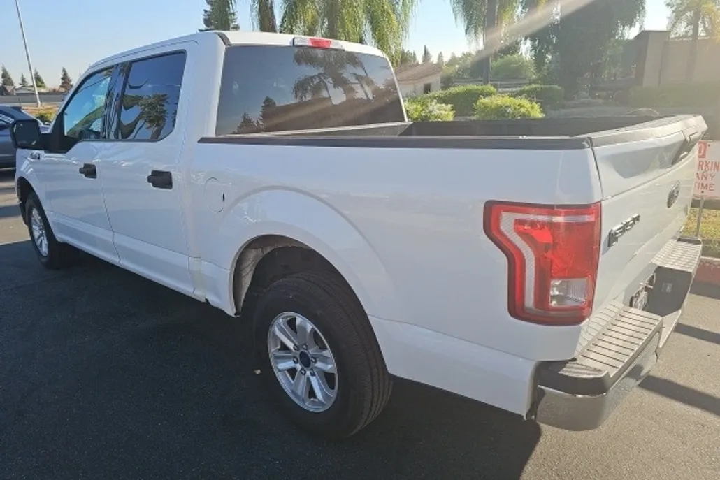 2016 Ford F-150 XLT photo 1