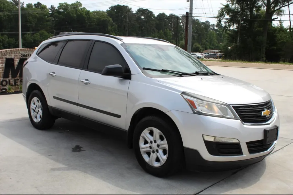 2014 Chevrolet Traverse LS photo 1