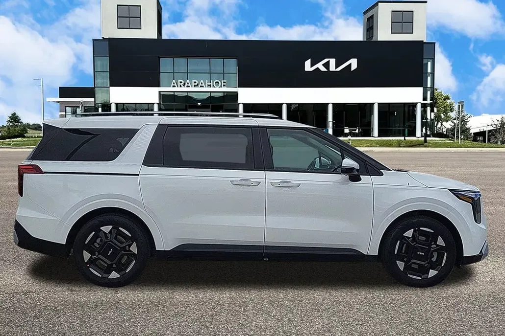 2025 Kia Carnival EX photo 1