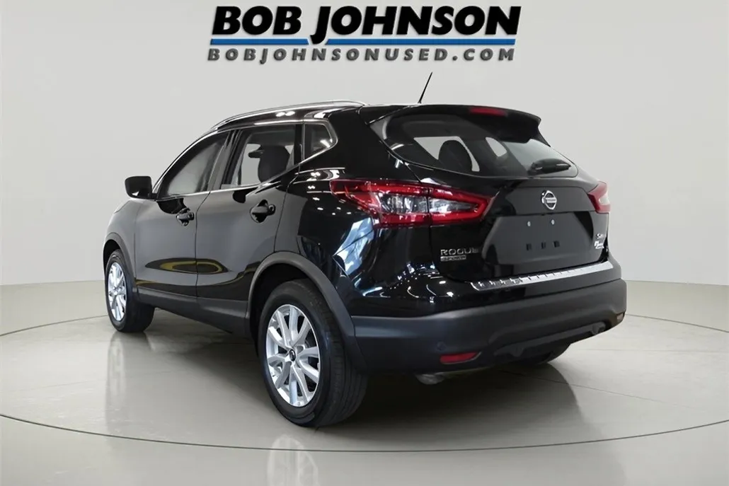 2022 Nissan Rogue Sport SV photo 1