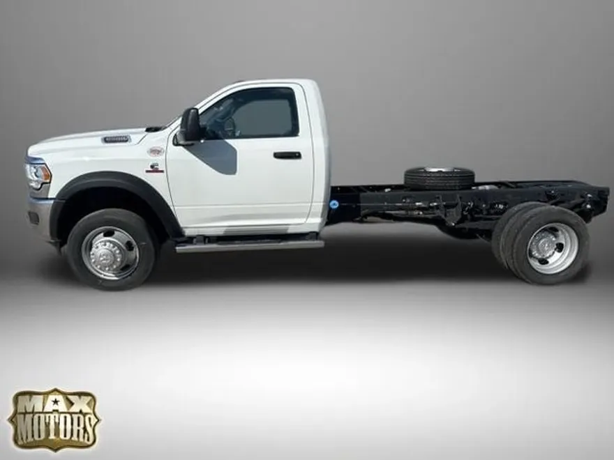 2024 Ram 5500 Tradesman photo 1