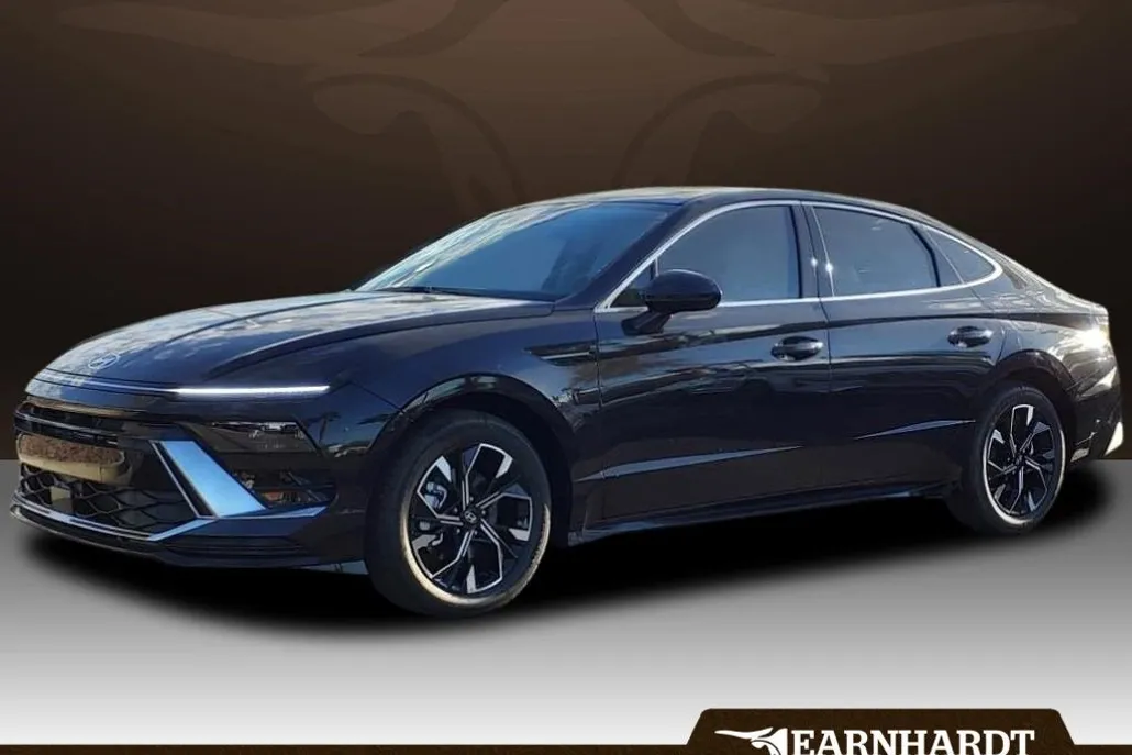 2025 Hyundai Sonata SEL photo 1