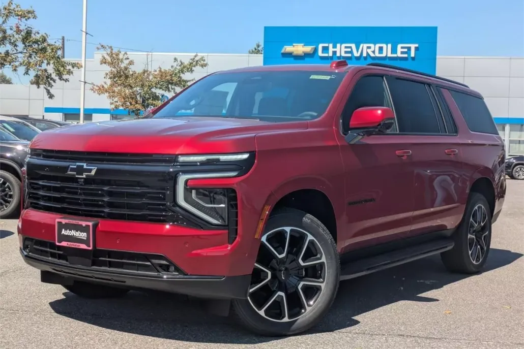 2025 Chevrolet Suburban RST photo 1
