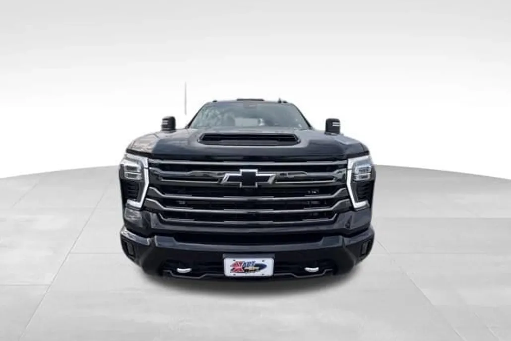 2024 Chevrolet Silverado 2500HD High Country photo 1