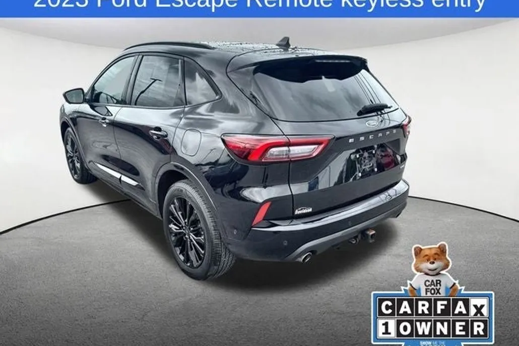 2023 Ford Escape ST-Line Elite photo 1