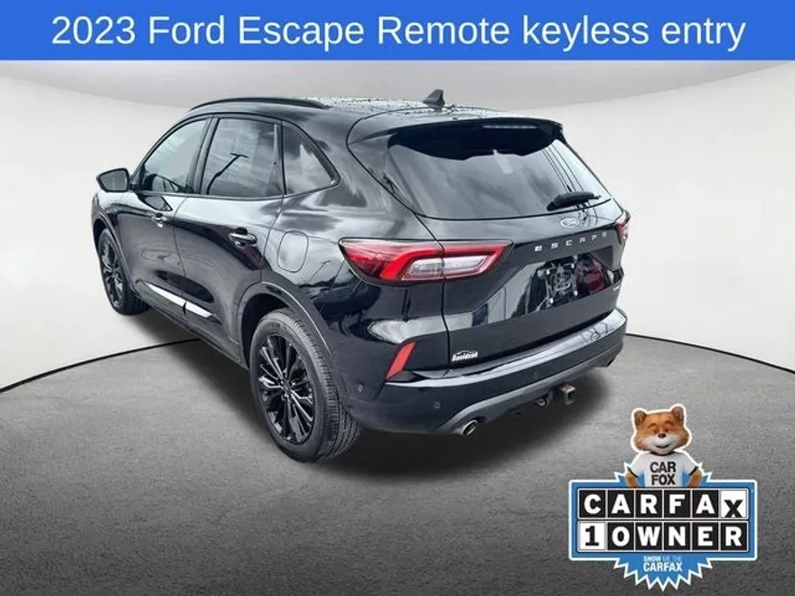 2023 Ford Escape ST-Line Elite photo 1
