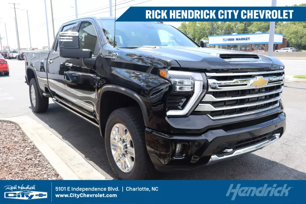 2025 Chevrolet Silverado 3500HD High Country photo 1