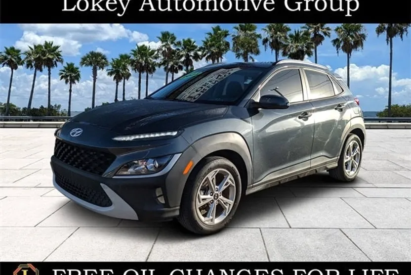 2022 Hyundai Kona SEL photo 1