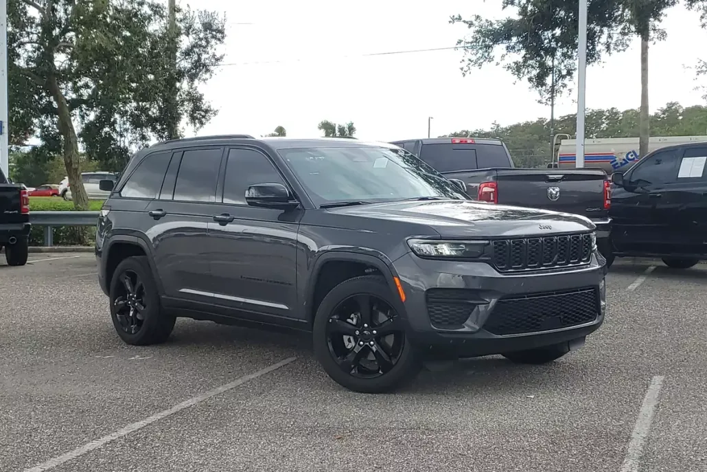 2025 Jeep Grand Cherokee Altitude X photo 1