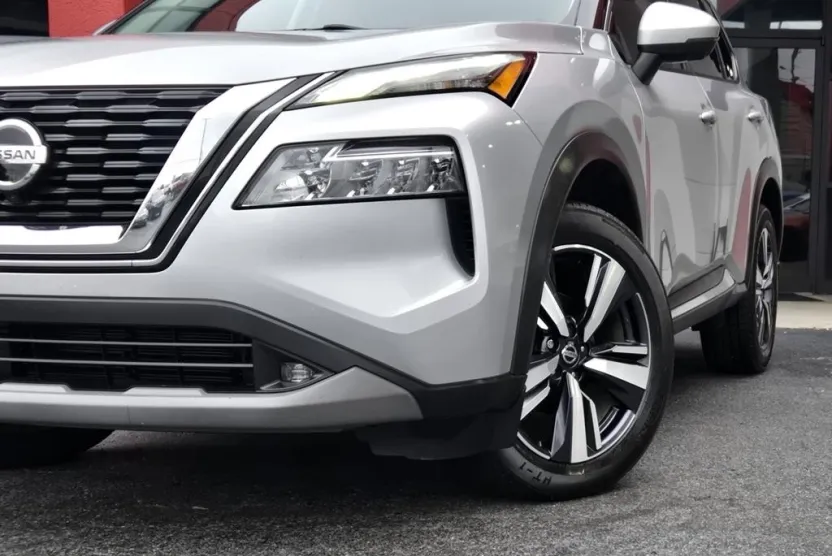 2021 Nissan Rogue SL photo 1