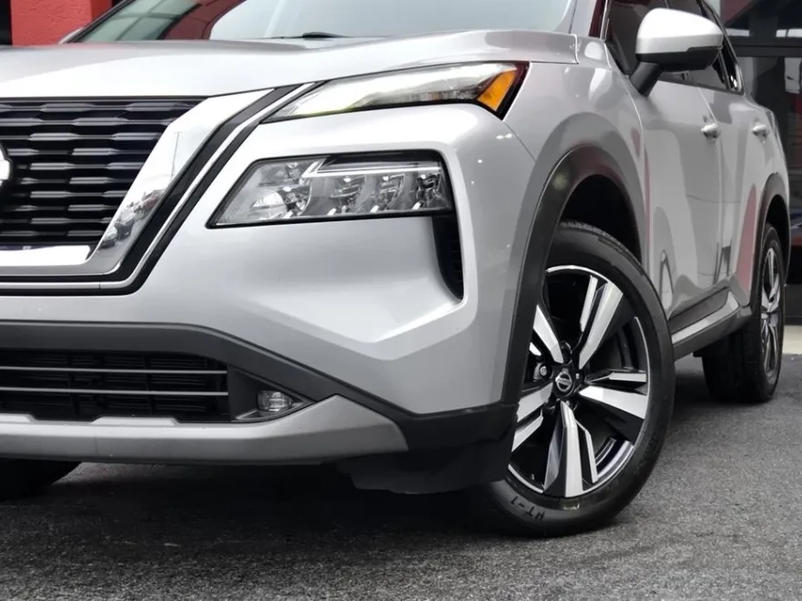 2021 Nissan Rogue SL photo 1