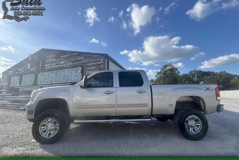 2009 Gmc Sierra SLT photo 1
