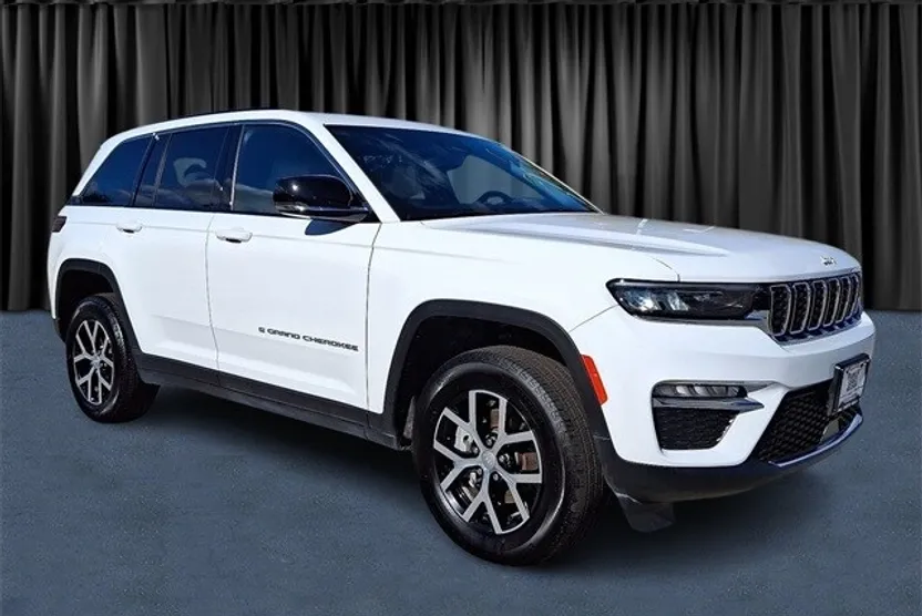 2024 Jeep Grand Cherokee Limited photo 1