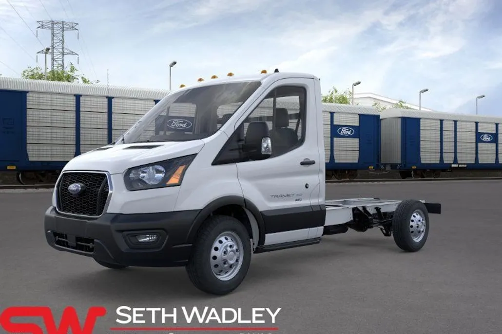 2025 Ford Transit photo 1